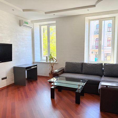 Светлая Квартира Apartamento Odessa Exterior foto